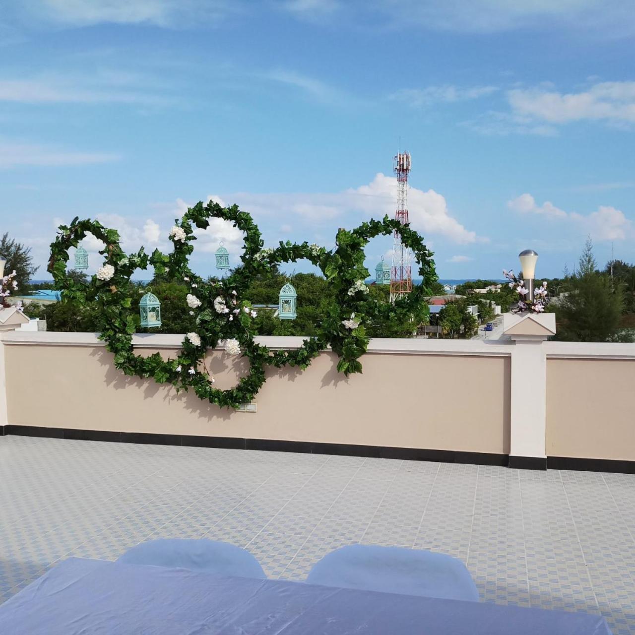 Abuharee Grand Hotell Addu-atollen Eksteriør bilde