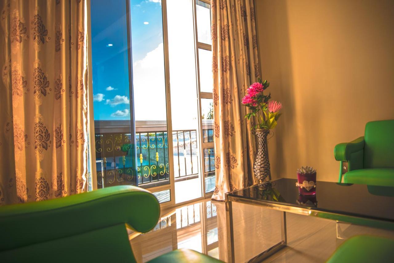 Abuharee Grand Hotell Addu-atollen Eksteriør bilde